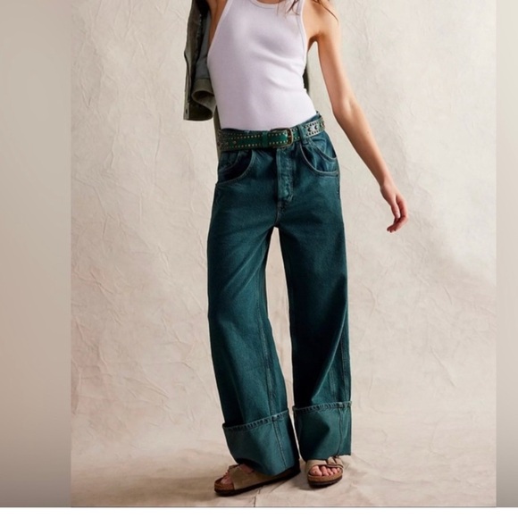 NWOT Free People|| Final Countdown Cuffed Wide Leg Jeans Luke green, Size 24 - Picture 1 of 9